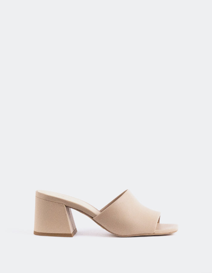 L'INTERVALLE Clarabelle Women's Mule Sandal Nude Leather