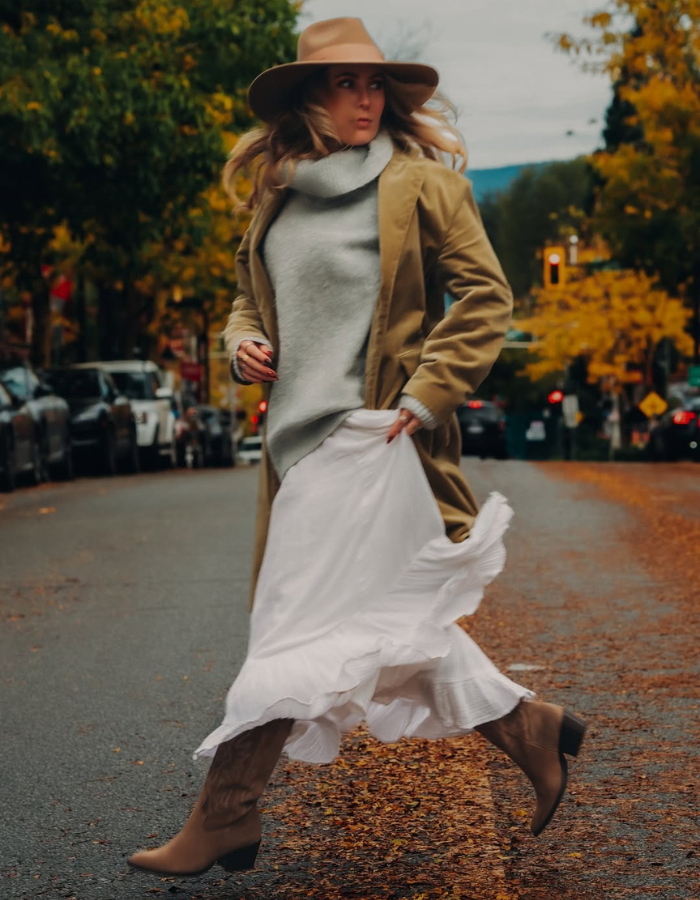 Heimdall Taupe Suede