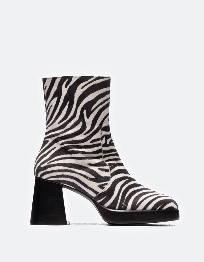 Sullivan Zebra Print