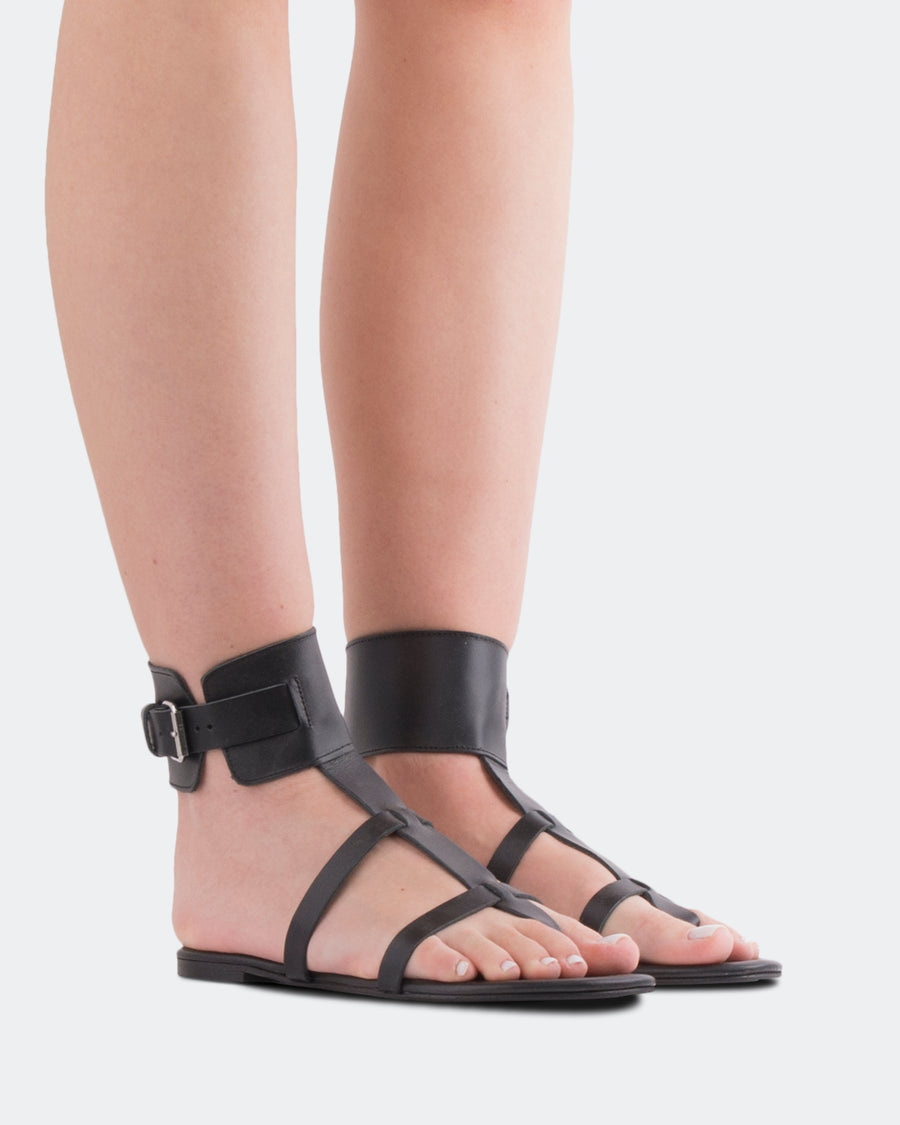 L'INTERVALLE Bruni Women's Sandal Flat Black Leather