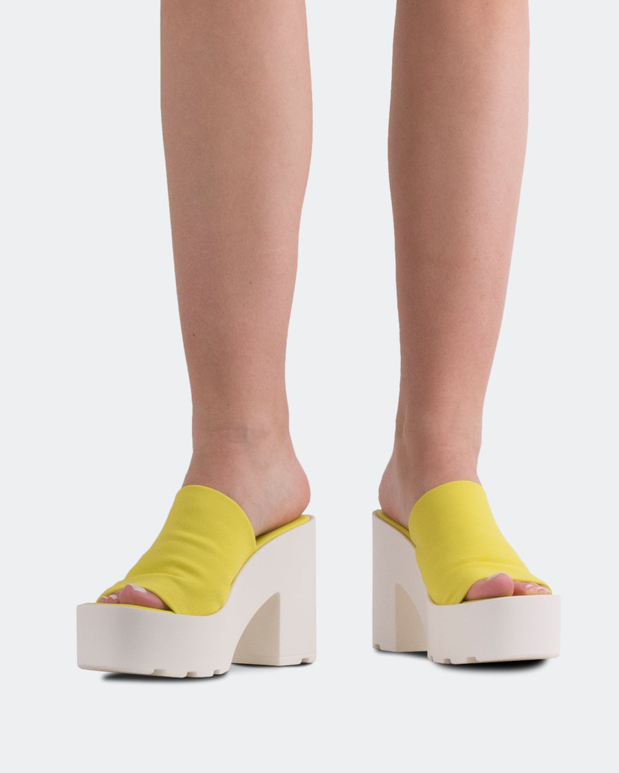 L’INTERVALLE Carangi Women’s Sandals Casual Platform Yellow Lycra 