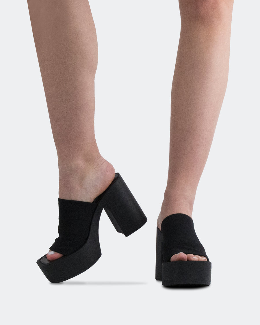 L'INTERVALLE Jourdan Women's Sandal Platform Black Lycra