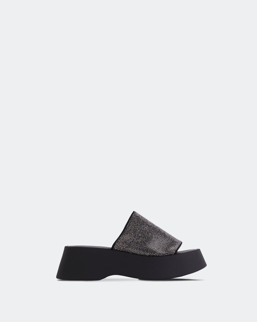L’INTERVALLE—Women’s Sandals Casual Black Leather 