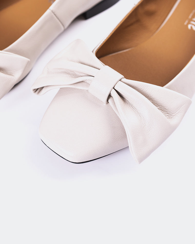 L'INTERVALLE Admiralty Chaussures pour femmes Escarpins Blanc Cassé  Cuir
