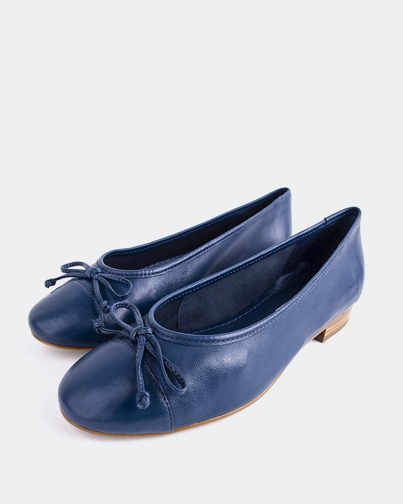 L'INTERVALLE Alona Women's Shoe Ballerina Navy Leather