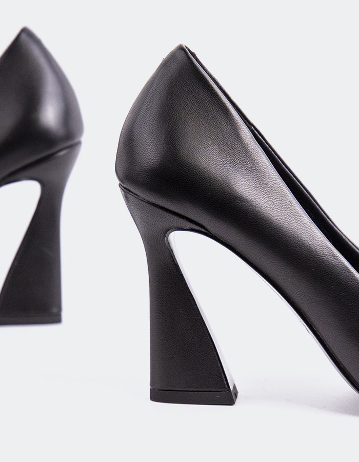 L'INTERVALLE Amanda Women's Shoe High Heel Pumps Black Leather