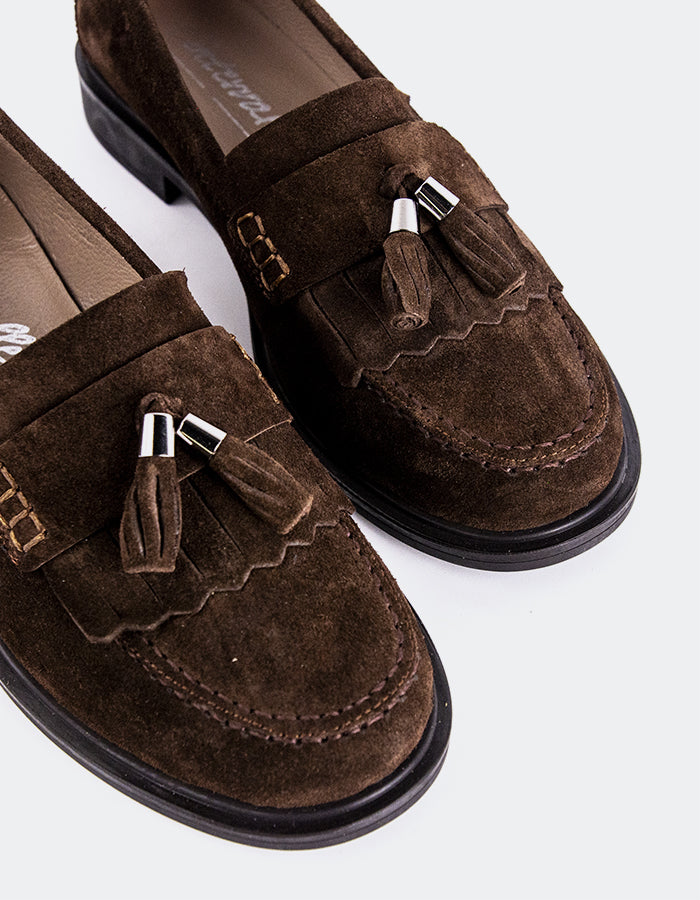 L'INTERVALLE Amani Mocassins à pompons pour femmes Brun Suède