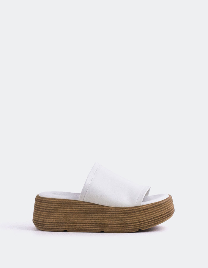 L'INTERVALLE Beluga Mule Plateforme Wedge Sandal Cuir Blanc