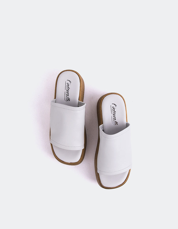 L'INTERVALLE Beluga Mule Plateforme Wedge Sandal Cuir Blanc