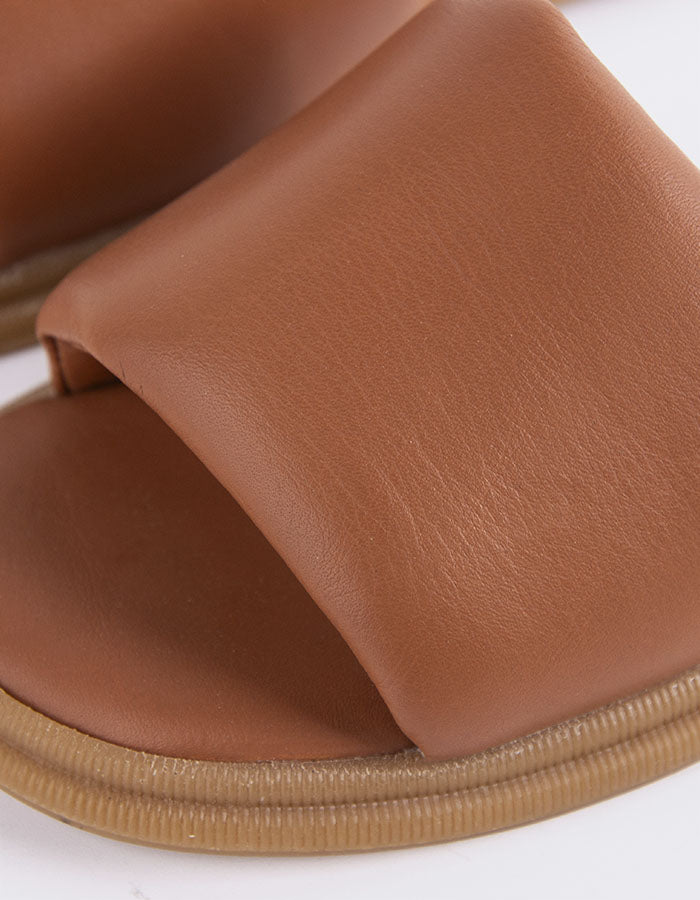 Bosnia Tan Leather (7067593834576)