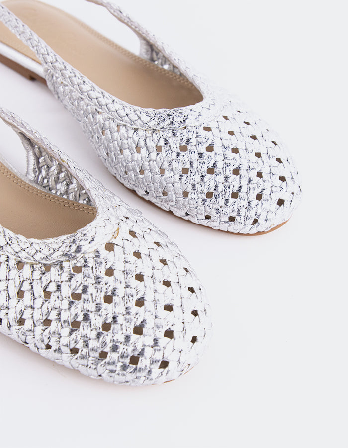 L'INTERVALLE Breda Femmes Plat Slingbacks Argent Métal