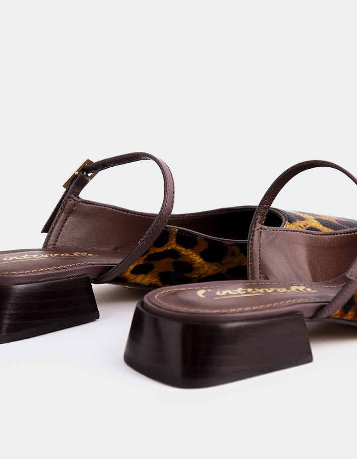 L'INTERVALLE Calantha Femmes Mule Chaussures Leopard Pony