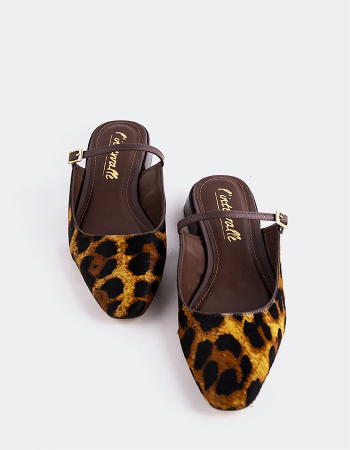 L'INTERVALLE Calantha Femmes Mule Chaussures Leopard Pony