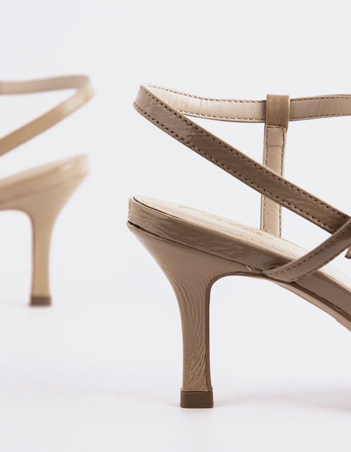 L'INTERVALLE Charmy Sandales à boucle pour femmes Nu Naplack

