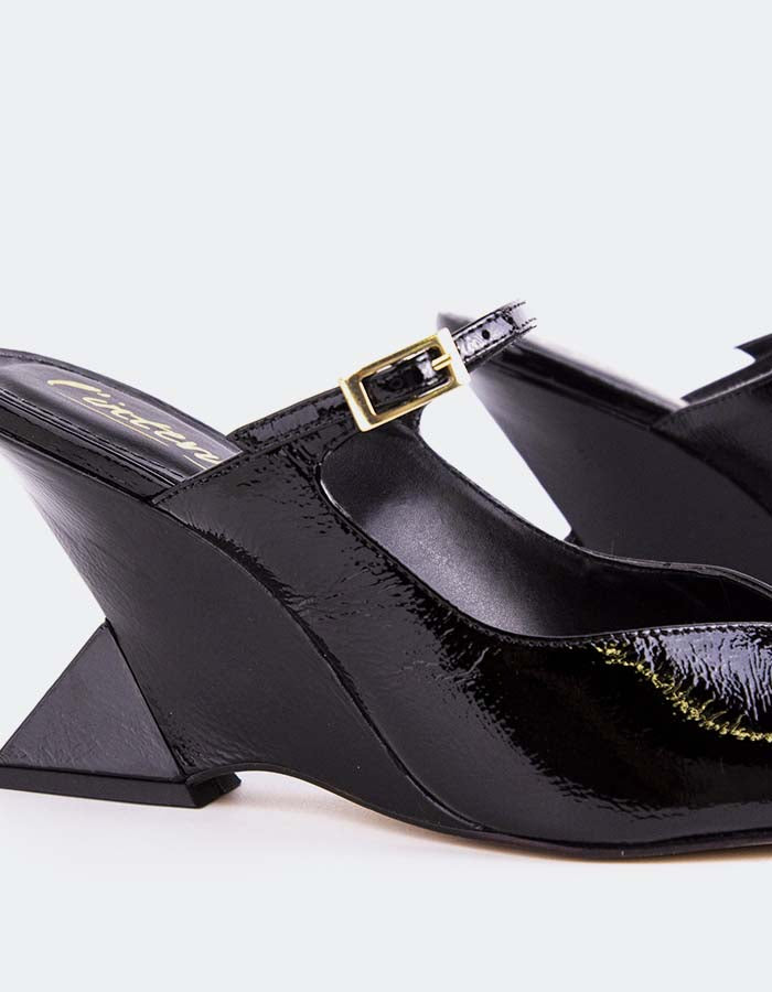 L'INTERVALLE Creselle Chaussures compensées pour femmes Noir Naplack