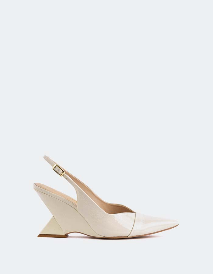 L'INTERVALLE Cressida Femmes Wedge Escarpins à Bride Arrière Shoes Blanc Cassé Naplack