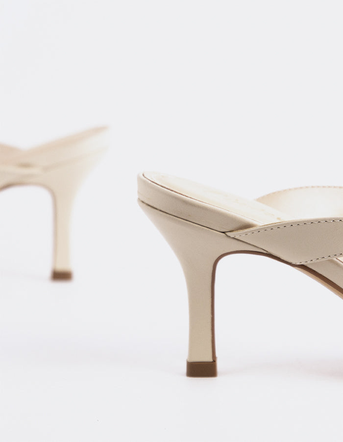 L'INTERVALLE Delight Sandales à lanières pour femmes Blanc Cassé Cuir