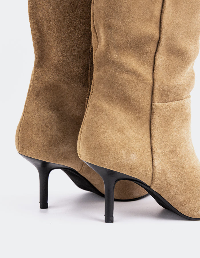 L'INTERVALLE Derry Bottes hautes à talons hauts pour femmes Amande Suède