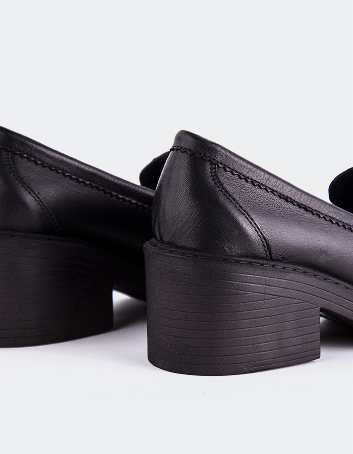 L'INTERVALLE Edessa Mocassins pour femmes Noir