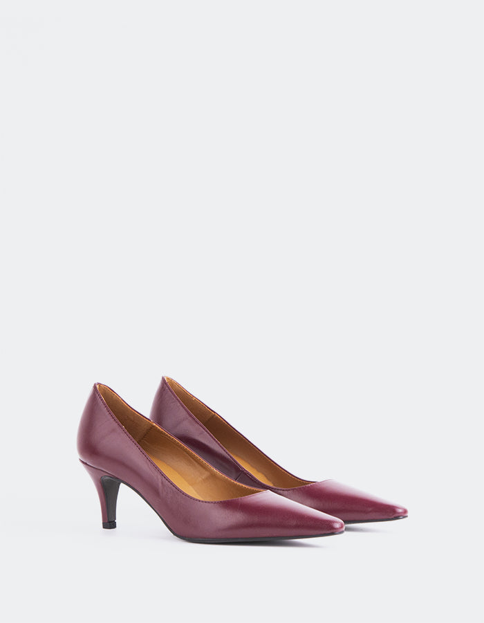 L'INTERVALLE Edzell Women's Kitten Heel Pumps Burgundy Leather