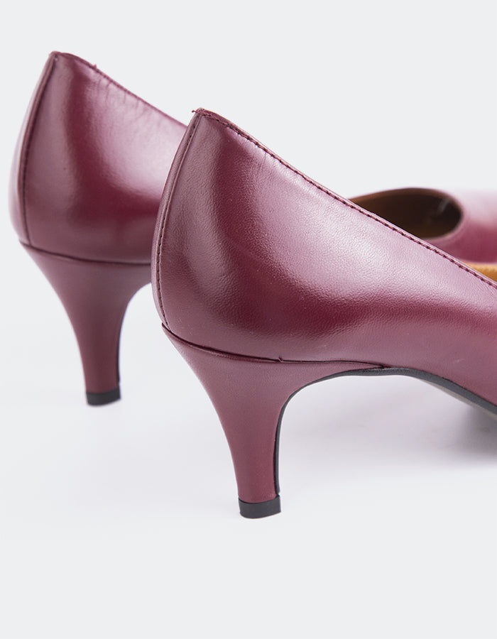 L'INTERVALLE Edzell Women's Kitten Heel Pumps Burgundy Leather