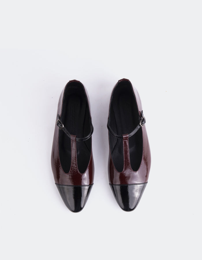 L'INTERVALLE Elara Women's Mary -Jane Flat Shoe Burgundy Patent Leather