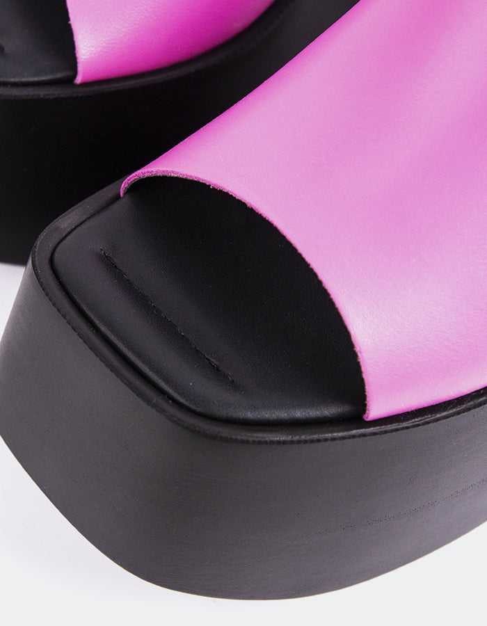 Fidèle Fucshia Leather (7082643750992)