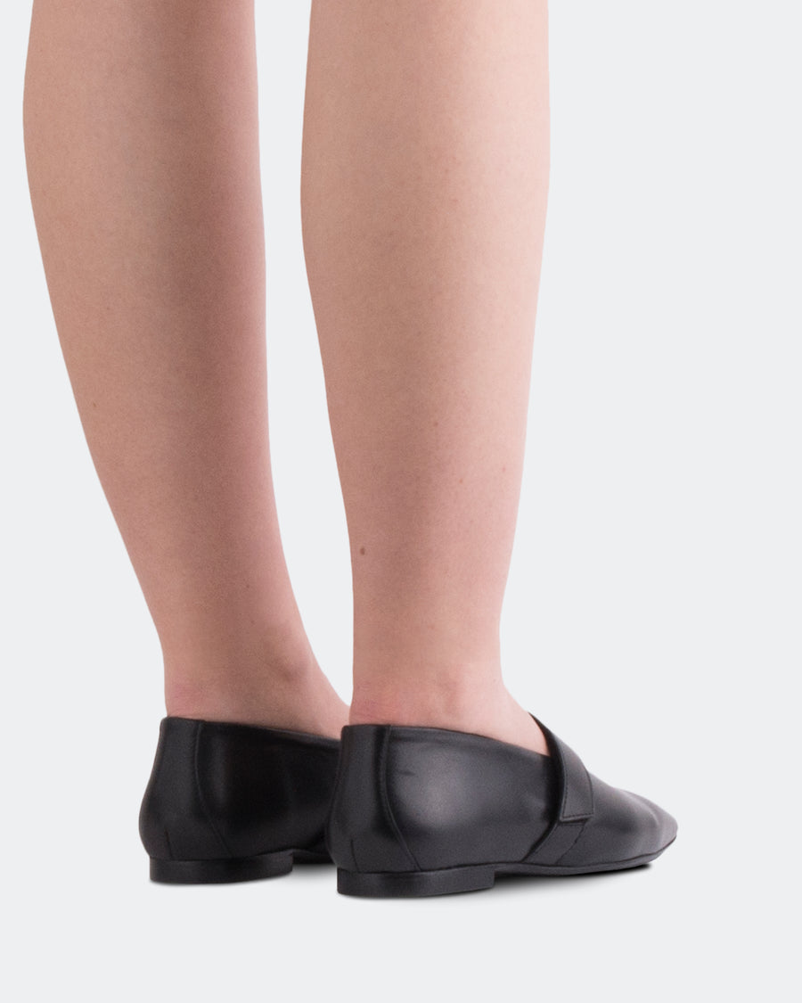 L'INTERVALLE Flordeliz Women's Shoe Ballerina Black Leather