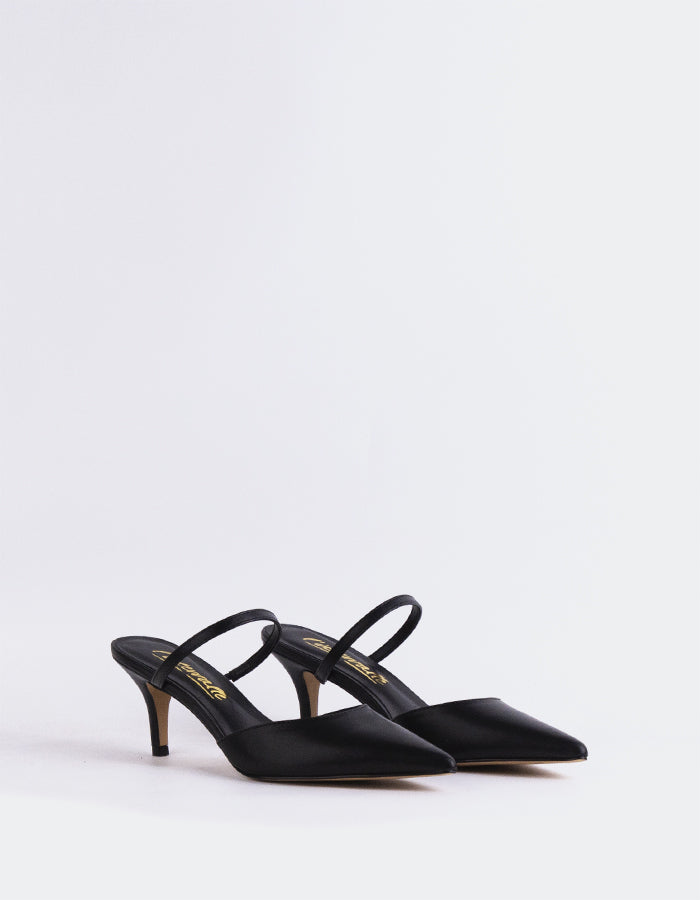 L'INTERVALLE Forsythia Chaussures mules en cuir Noir femmes