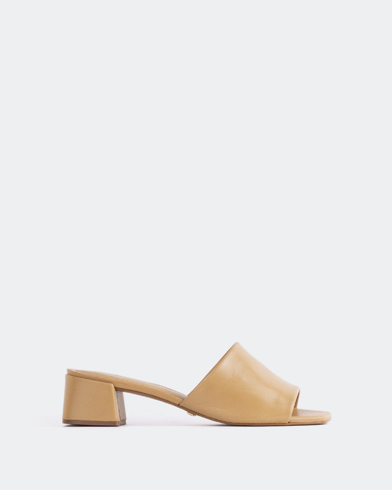 L'INTERVALLE Fortunata Women's Shoe Mule Sandal Camel Leather