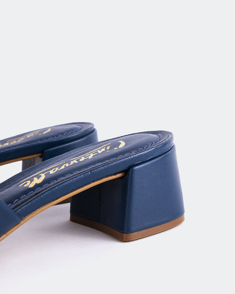 L'INTERVALLE Fortunata Women's Shoe Mule Sandal Navy Leather