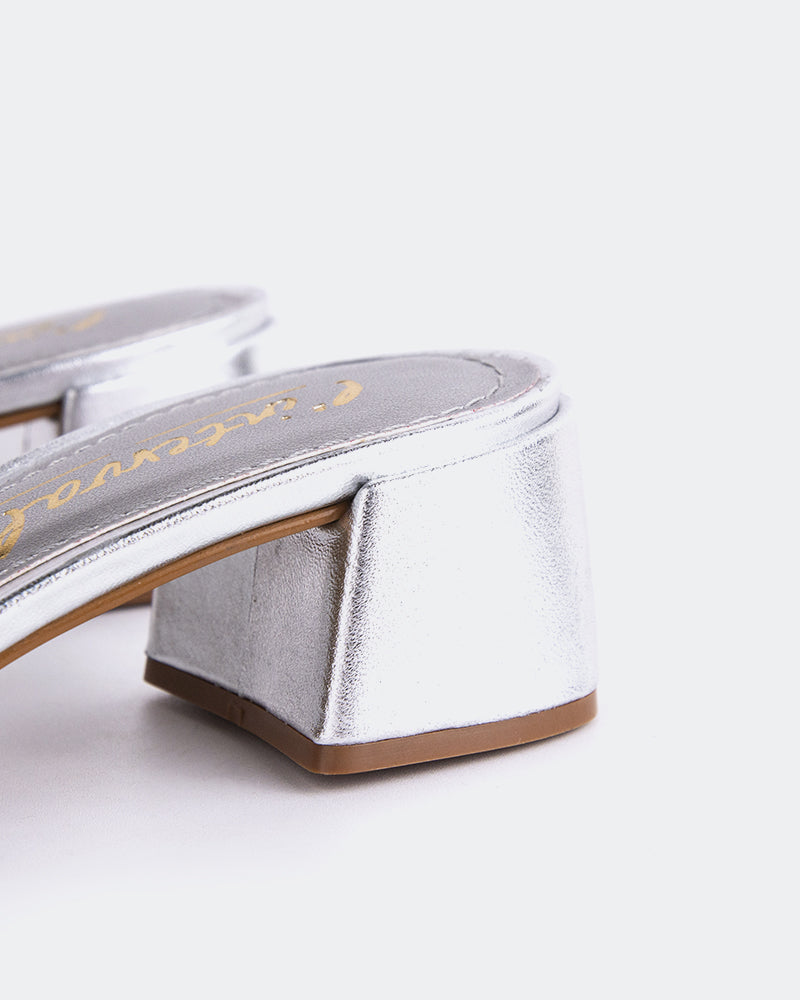 L'INTERVALLE Fortunata Women's Shoe Mule Sandal Silver Metal