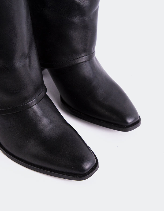 L'INTERVALLE Frigg Women's Tall Fold-Over Boots Black Leather