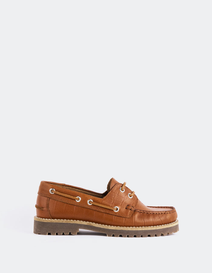 L'INTERVALLE Gaia Chaussure de Boat Loafer Chestnut Croco pour femmes