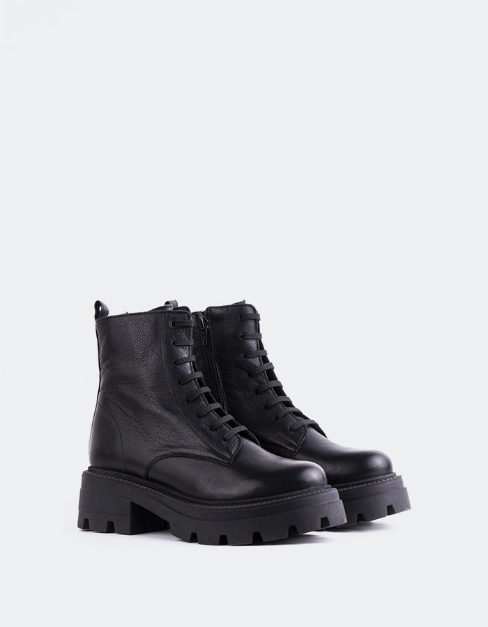 L'INTERVALLE Garrett Bottes militaires Femmes Bottines Cuir Noir (7106412347472)