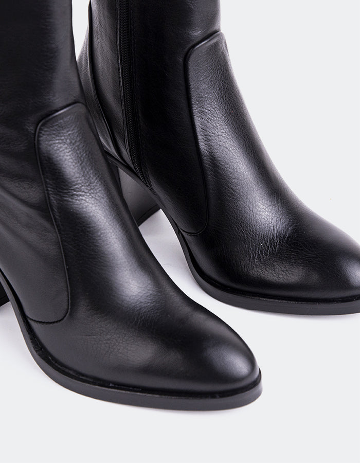 L'INTERVALLE Giove Women's Ankle Boots Black Leather