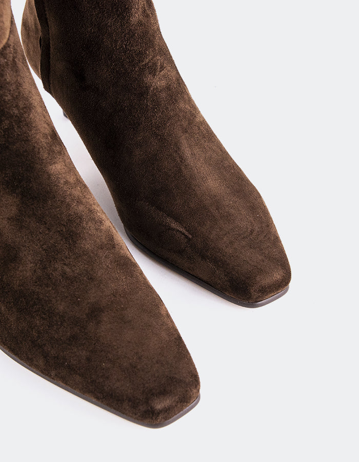 L'INTERVALLE Giulia Bottes hautes pour femmes Brun Suède