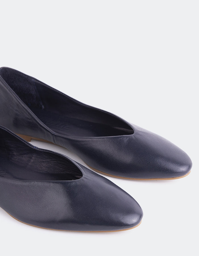 L'INTERVALLE Glissandra Women's Ballet Flats Navy Leather