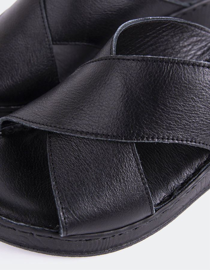 Govina Black Leather