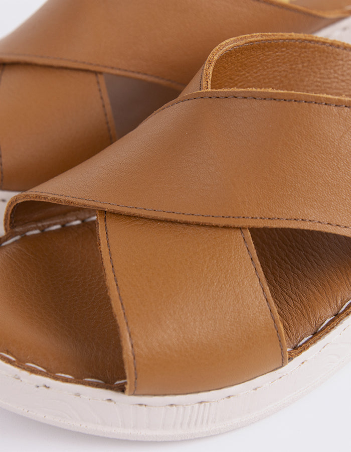 Govina Tan Leather (7090924519504)