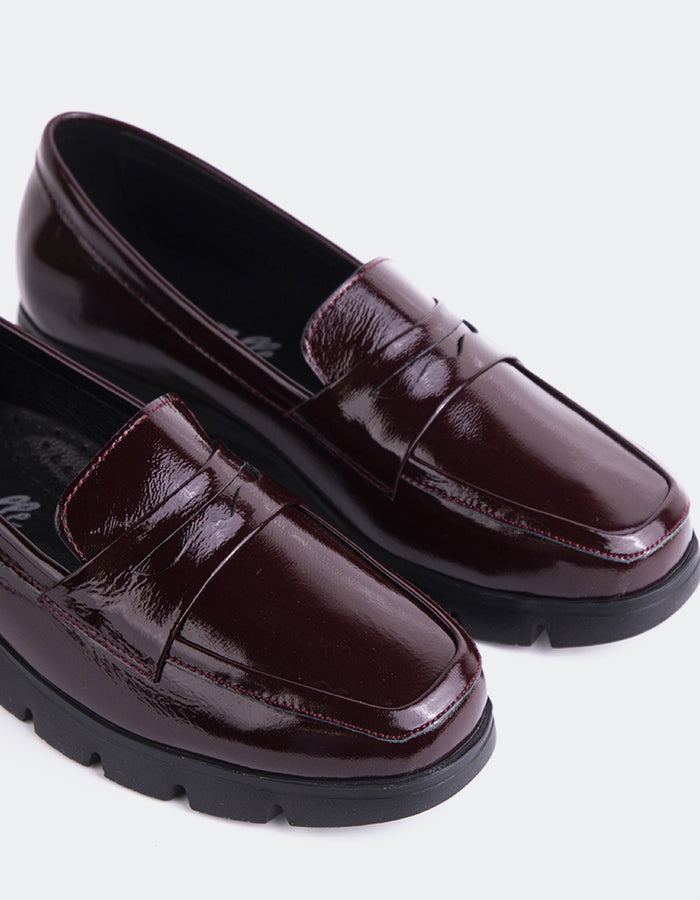 L INTERVALLE Harmani Women s Penny Loafers Burgundy Patent