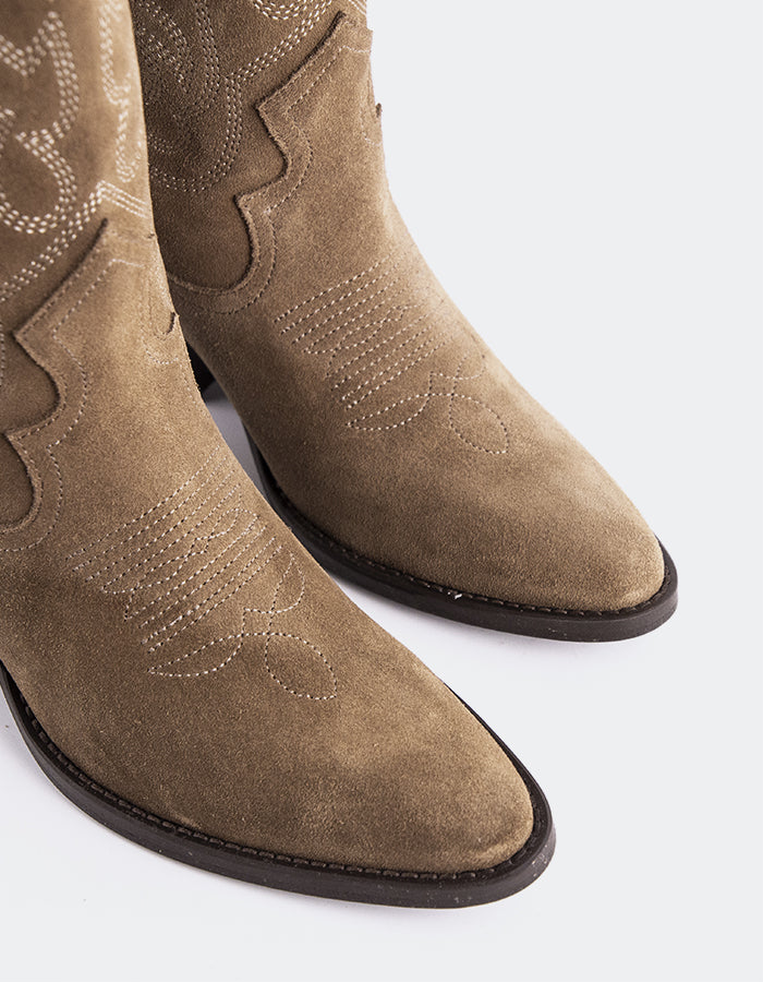 L'INTERVALLE Heimdall Women's Western Tall Boots Taupe Suede