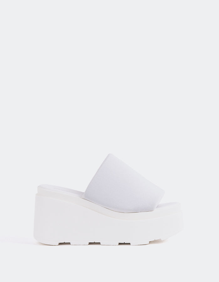 L'INTERVALLE Hopeful Women's Mule Platform Wedge Sandal White Lycra