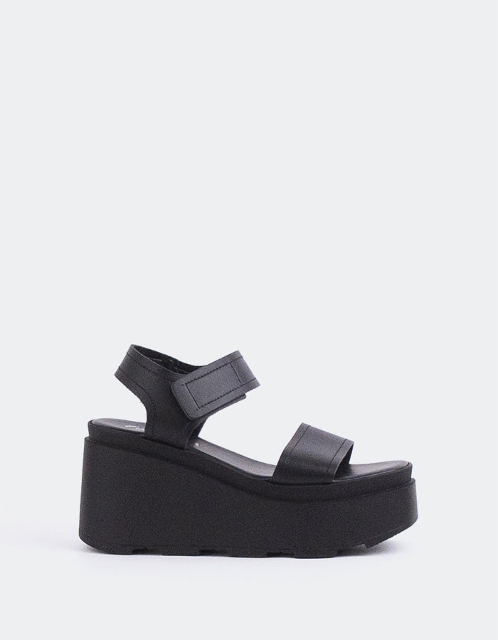 L'INTERVALLE Ideal Women's Platform Wedge Sandal Black Leather