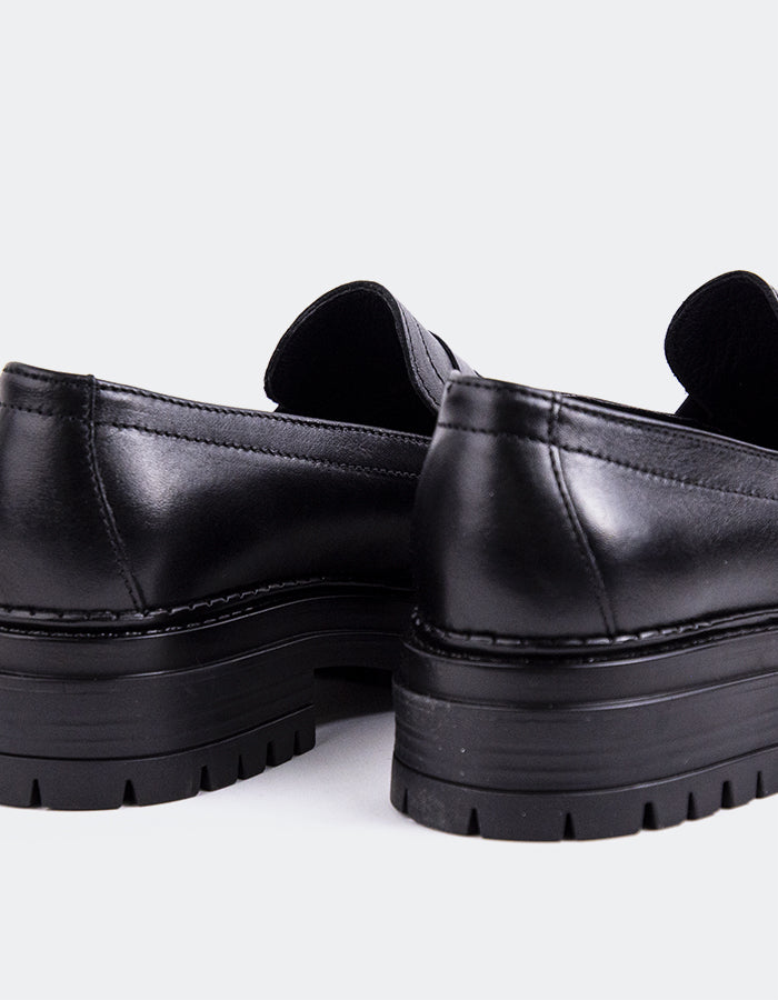 L'INTERVALLE Jayvie Women's Penny Loafers Black Leather