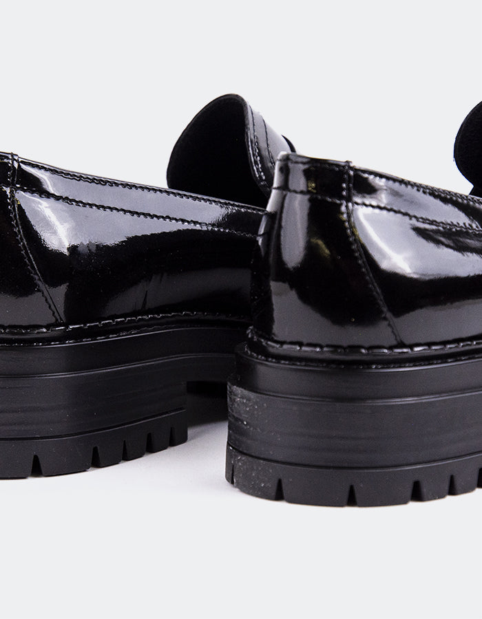 L'INTERVALLE Jayvie Women's Penny Loafers Black Patent