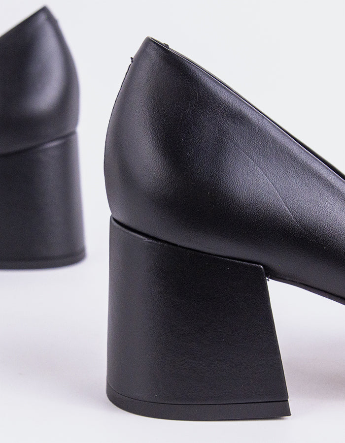 L'INTERVALLE Josephine Women's Shoe Mid Heel Pumps Black Leather