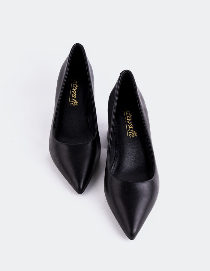 L'INTERVALLE Josephine Chaussures pour femmes à talon moyen Escarpins Noir  Cuir