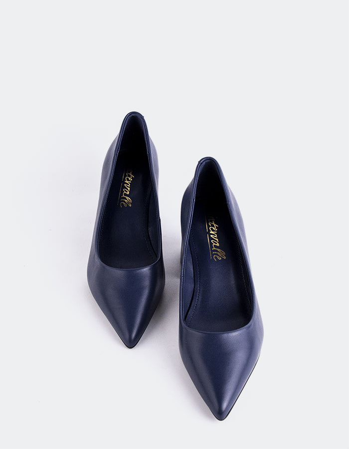  L'INTERVALLE Josephine Chaussures pour femmes Escarpins à talons moyens Cuir marine