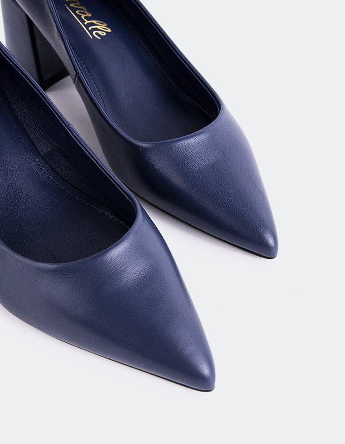 L'INTERVALLE Josephine Chaussures pour femmes Escarpins à talons moyens Cuir marine